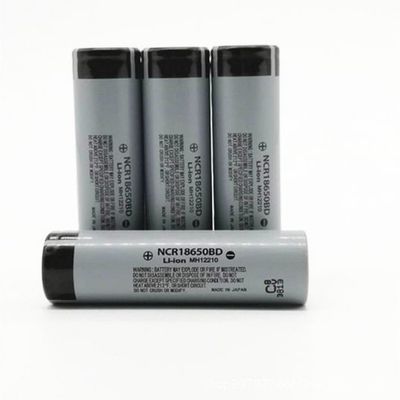 3.2V 3200mah李イオン電池18650の抜け目がなく軽い18650円柱細胞