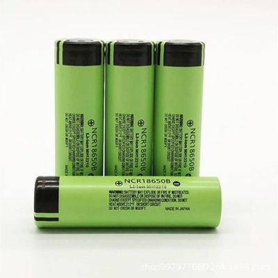 Rainproof多目的円柱18650リチウム電池のポータブル